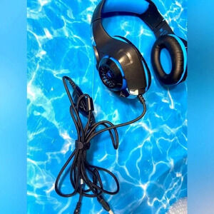 BlueFire  Gaming Headset, Over-Ear Headphones with Mic and LED